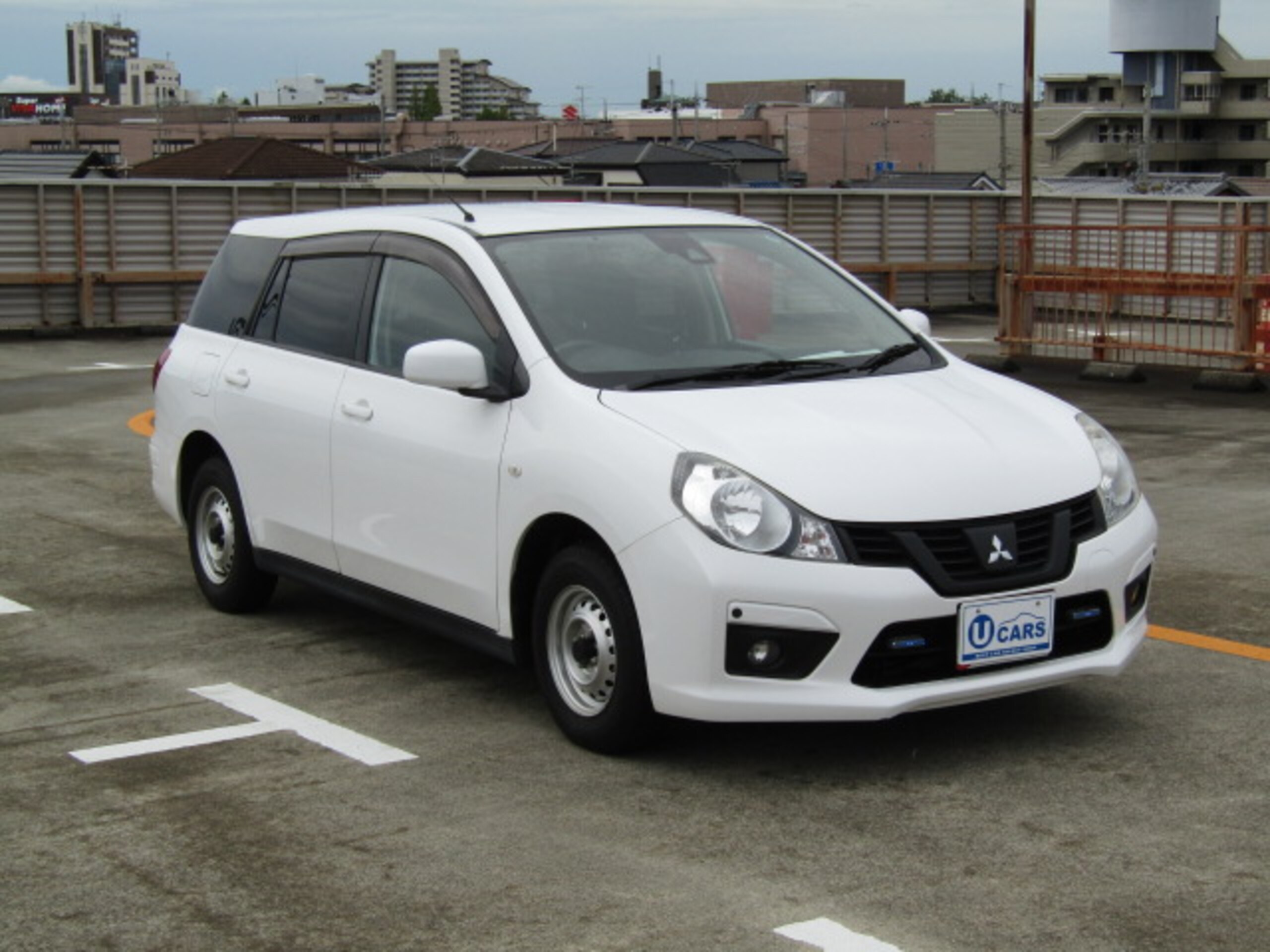 三菱 ランサーカーゴ